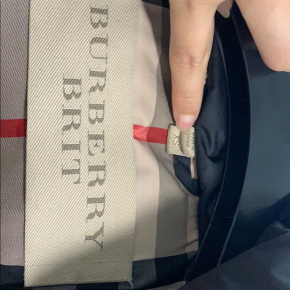 Authentic Burberry jacket - Picture 2 of 5
